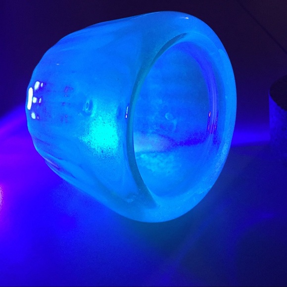 Dunmore Glassworks Hand Blown Glass Ultraviolet Widemouth Optic Jar with Cork - Picture 2 of 10